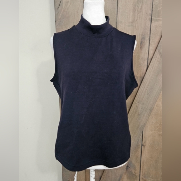 SPANX Airessentials Mock Neck Top In Classic Navy. Size Medium - Picture 11 of 11